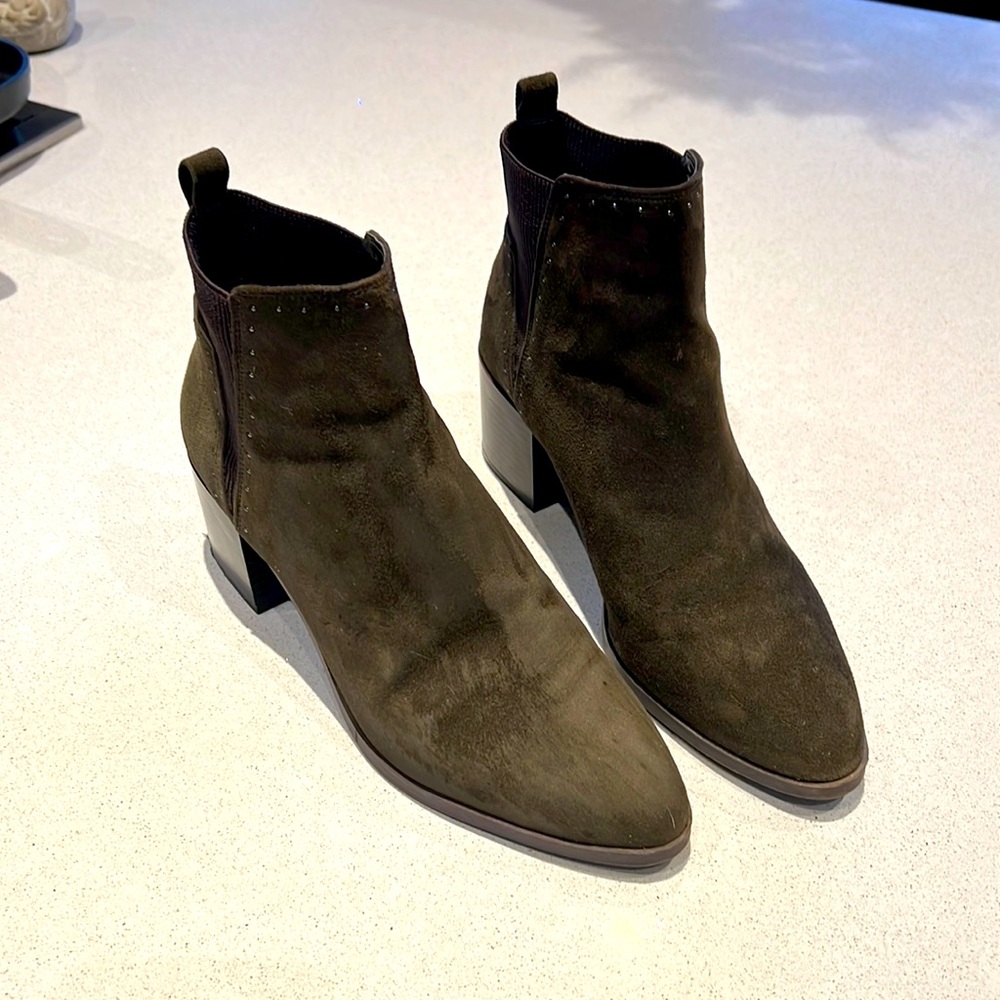 Size 10 dark forest green, Nine West boots